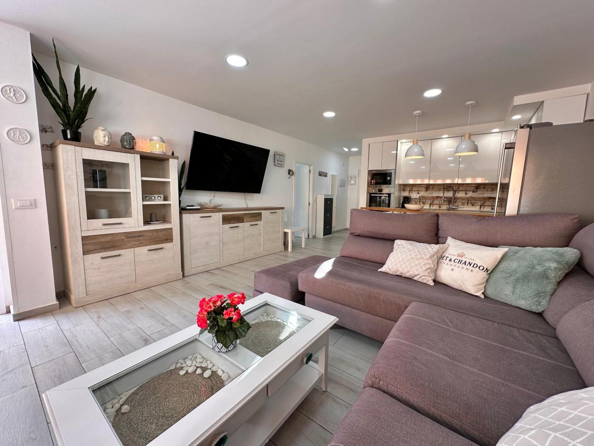 Apartment El Mar House & Private Heated Pool